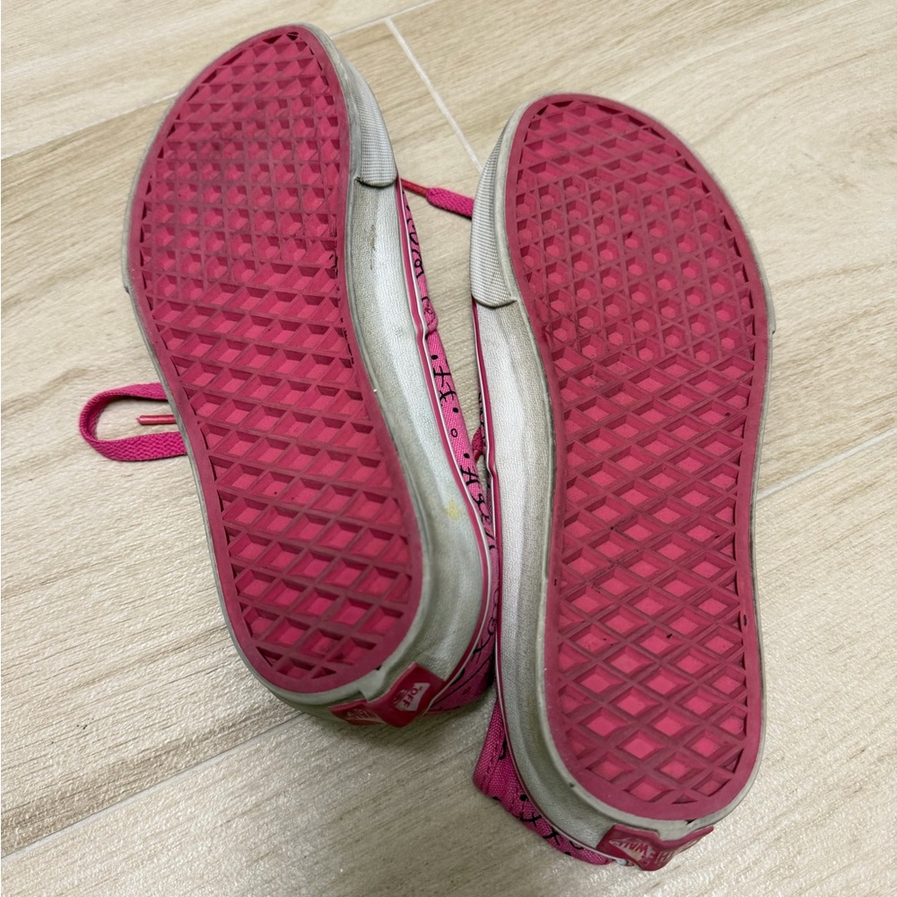 Pink Hello Kitty Vans - Picture 4 of 4